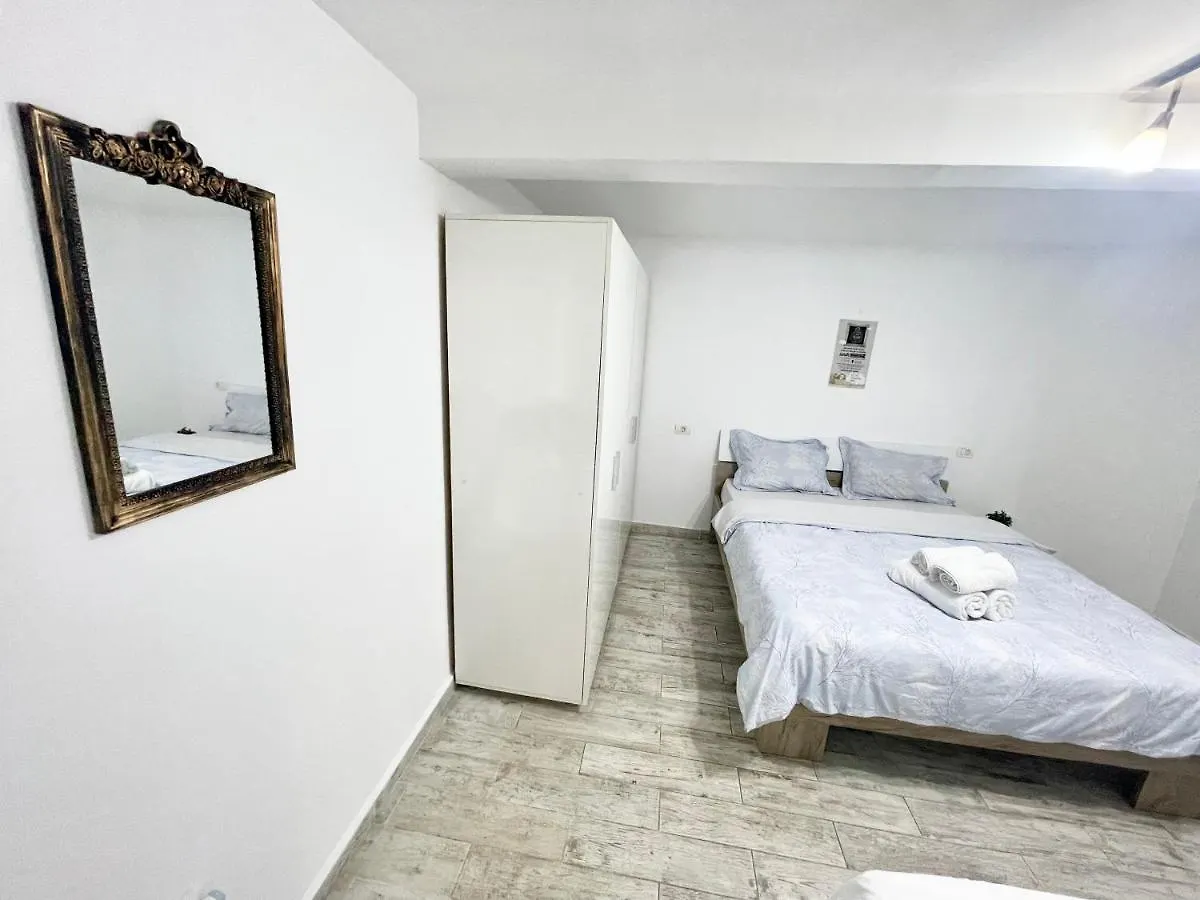 Temple 4 Apartment Bucharest